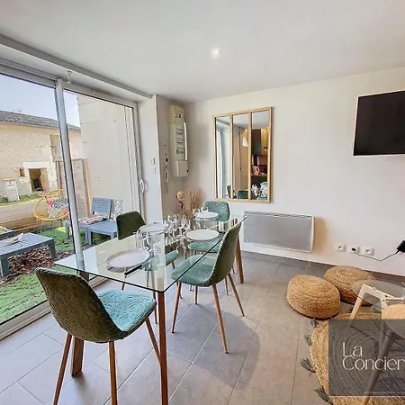 Le Croisillon -futuroscope-parking-laconciergerie Chasseneuil-du-Poitou