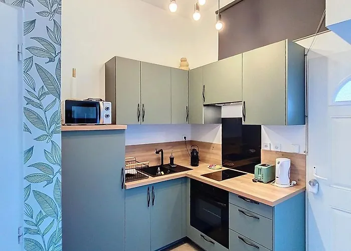 Le Croisillon -futuroscope-parking-laconciergerie