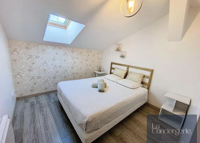 Le Croisillon -futuroscope-parking-laconciergerie * Chasseneuil-du-Poitou